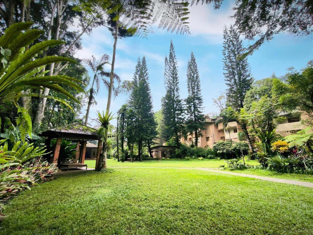 The Cipaku Garden Hotel Bandung Exterior foto