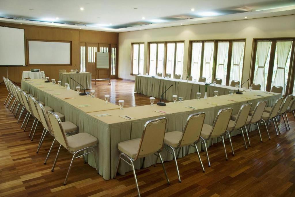 The Cipaku Garden Hotel Bandung Exterior foto