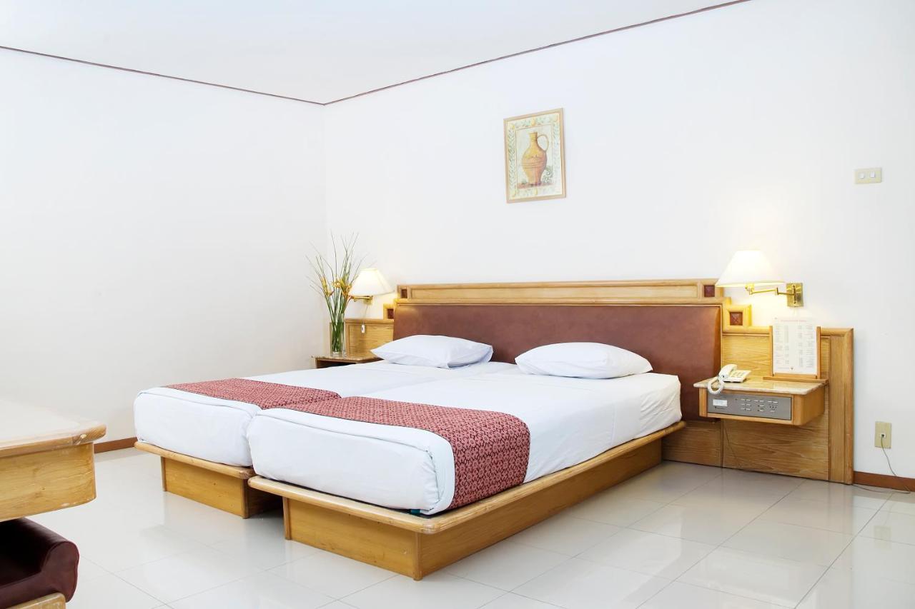 The Cipaku Garden Hotel Bandung Exterior foto
